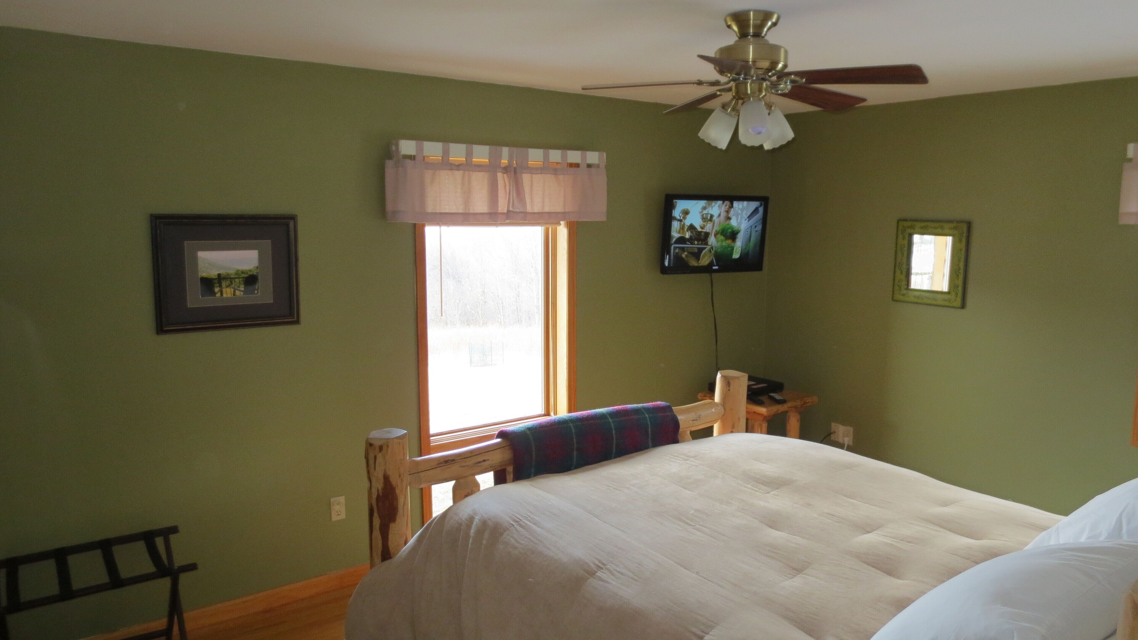 Oo - 'Top of the Ridge Cabin' - oO  5BR Mountaintop Ski-Golf Cabin