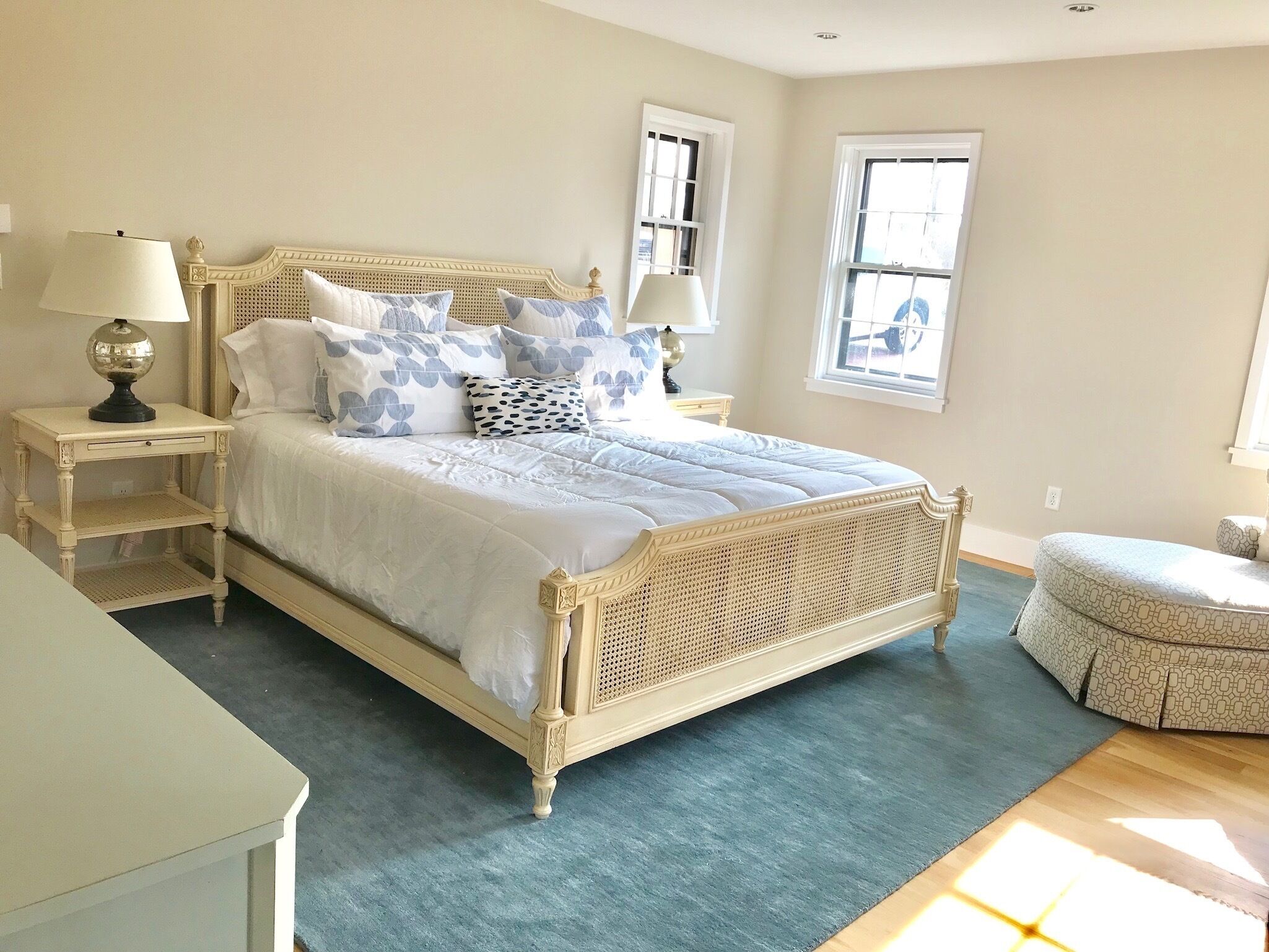 BRAND NEW HOME, POOL + CABANA in Town. 5 bdrm, 6 Full + 2 1/2 Baths. SLEEPS 14