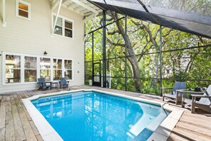 Outdoor pool, a heated pool