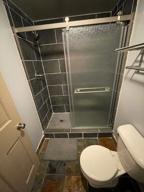 Combined shower/bathtub, towels, soap, shampoo - Best Location Ski In/Out Condo @ Boyne Mountain- Walk To Village (Boyne Falls)