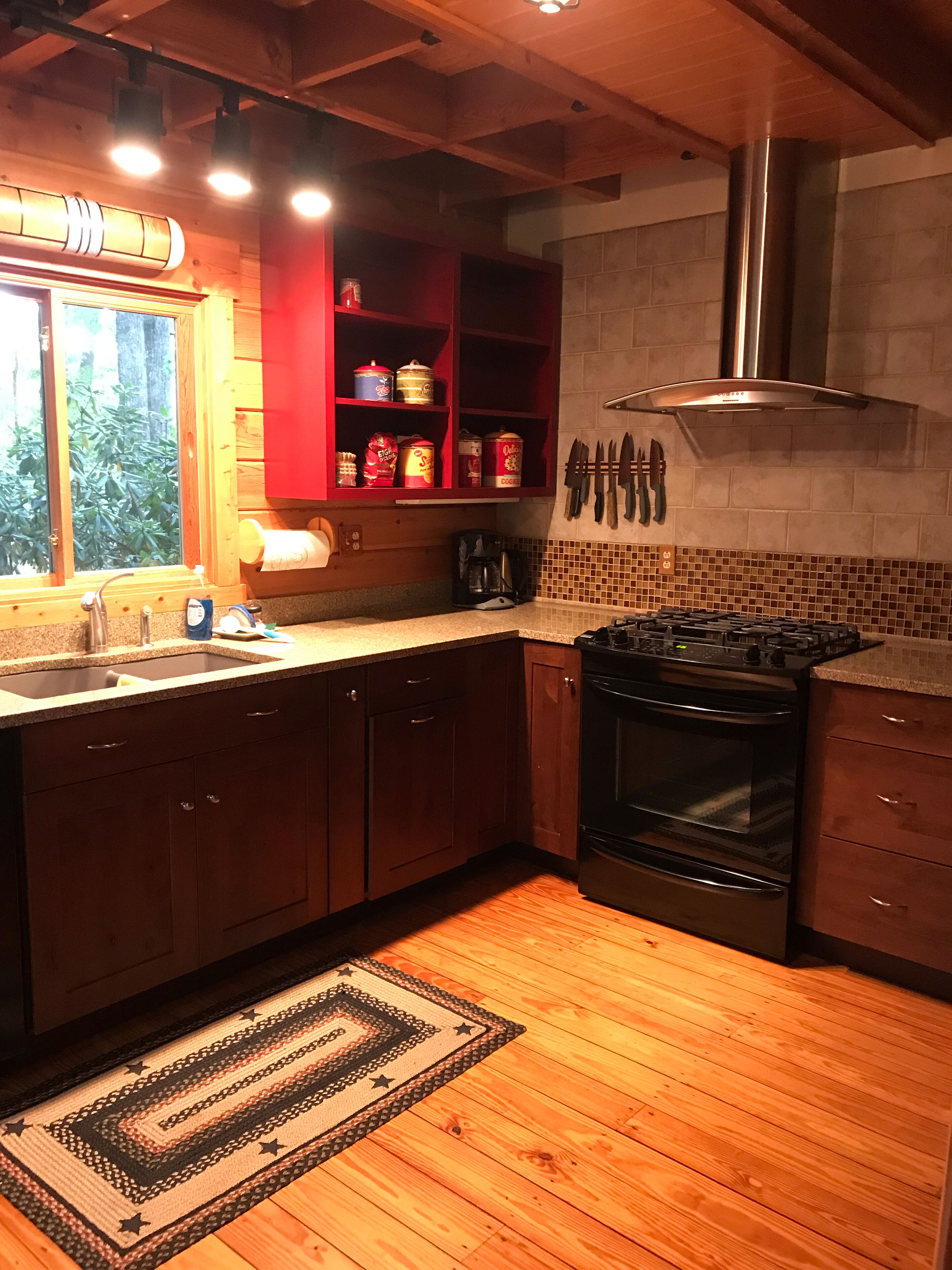 Brush Mtn Wilderness Lodge adjoining Jefferson Nat'l Forest 6.5 mi. to VT Campus