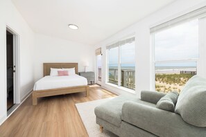 5 slaapkamers, een strijkplank/strijkijzer, internet, beddengoed