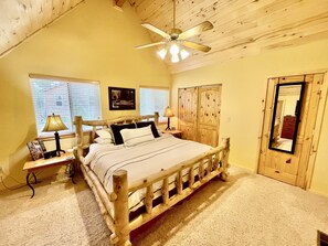 4 bedrooms, iron/ironing board, travel crib, WiFi - 'The Grand Retreat' Exquisite Family Cabin  (Grand Lake)