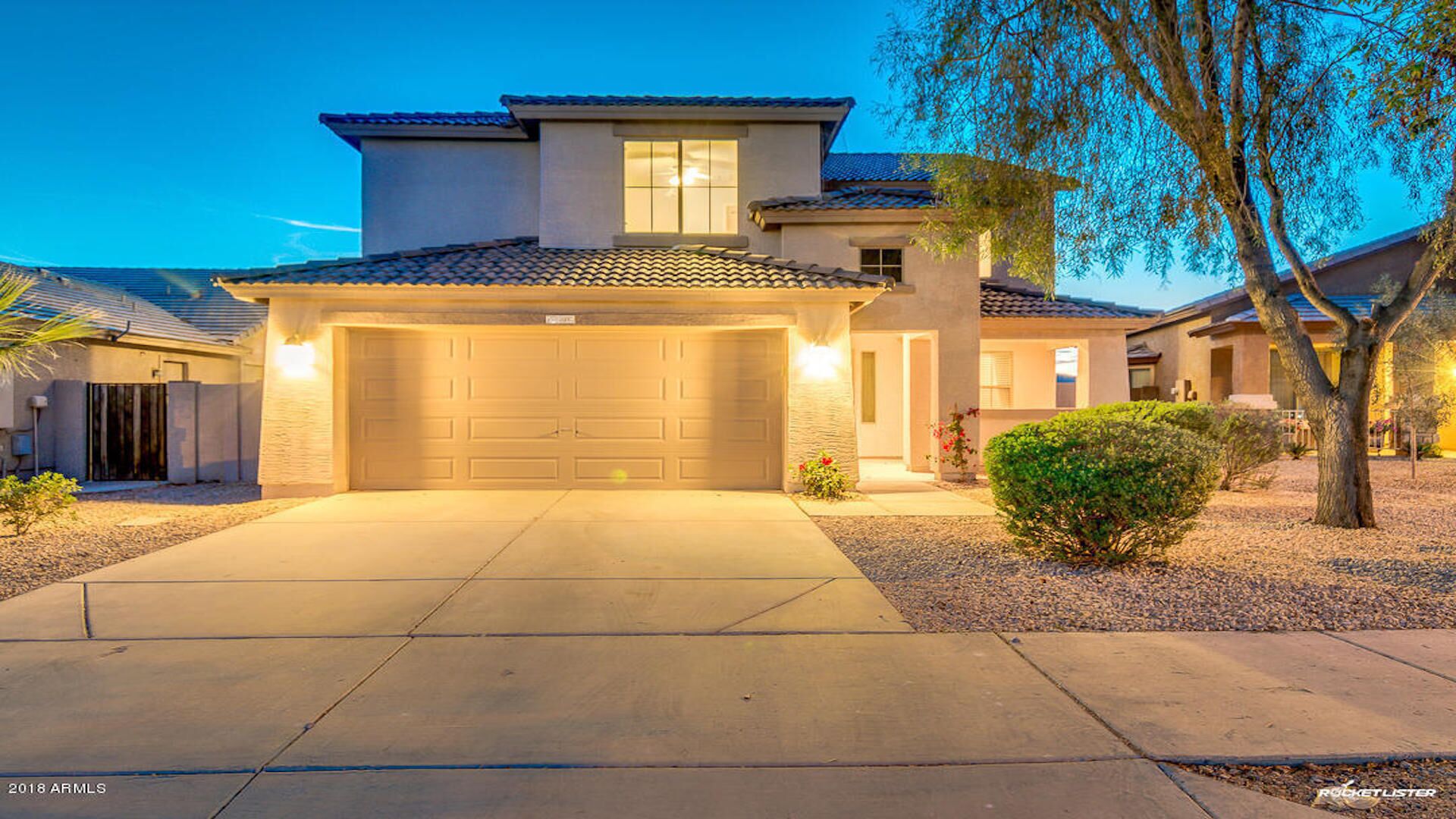 Beautiful Home, Stores nearby, Downtown phoenix within 20 mins