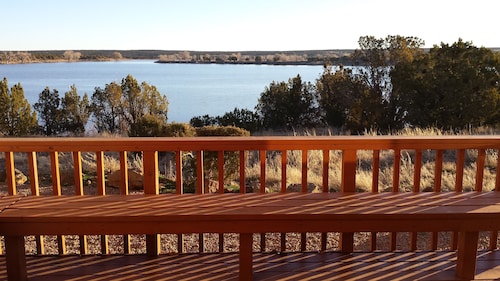 Amazing White Mountain Lake Townhome- 300 hehtaarin yksityinen järvi ulkopuolella Show Low, AZ