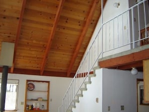 Interior - 6 Miles to Yosemite Entrance 14 Acre Private & Gated Retreat Wildlife Sanctuary (Groveland)