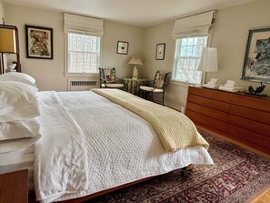 4 Schlafzimmer, Schreibtisch, Bügeleisen/Bügelbrett, Reisekinderbett