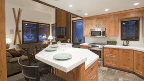 Fridge, microwave, oven, stovetop - 3K27 by Park City Experience - Convenient luxury only 200 yards to Park City Mtn (Park City)