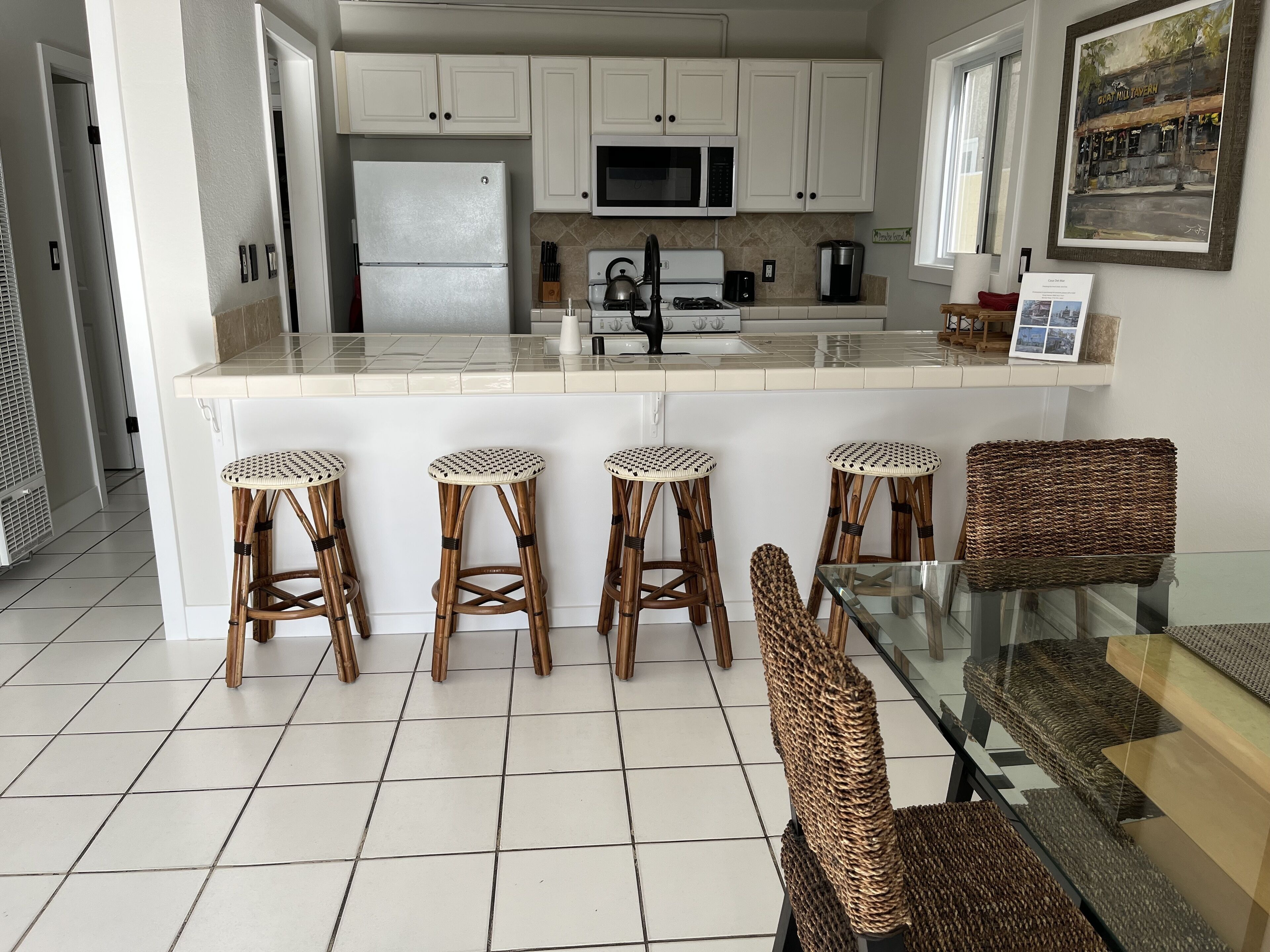  Panoramic Ocean View! Oceanfront Duplex, Awesome Location- Lower Unit