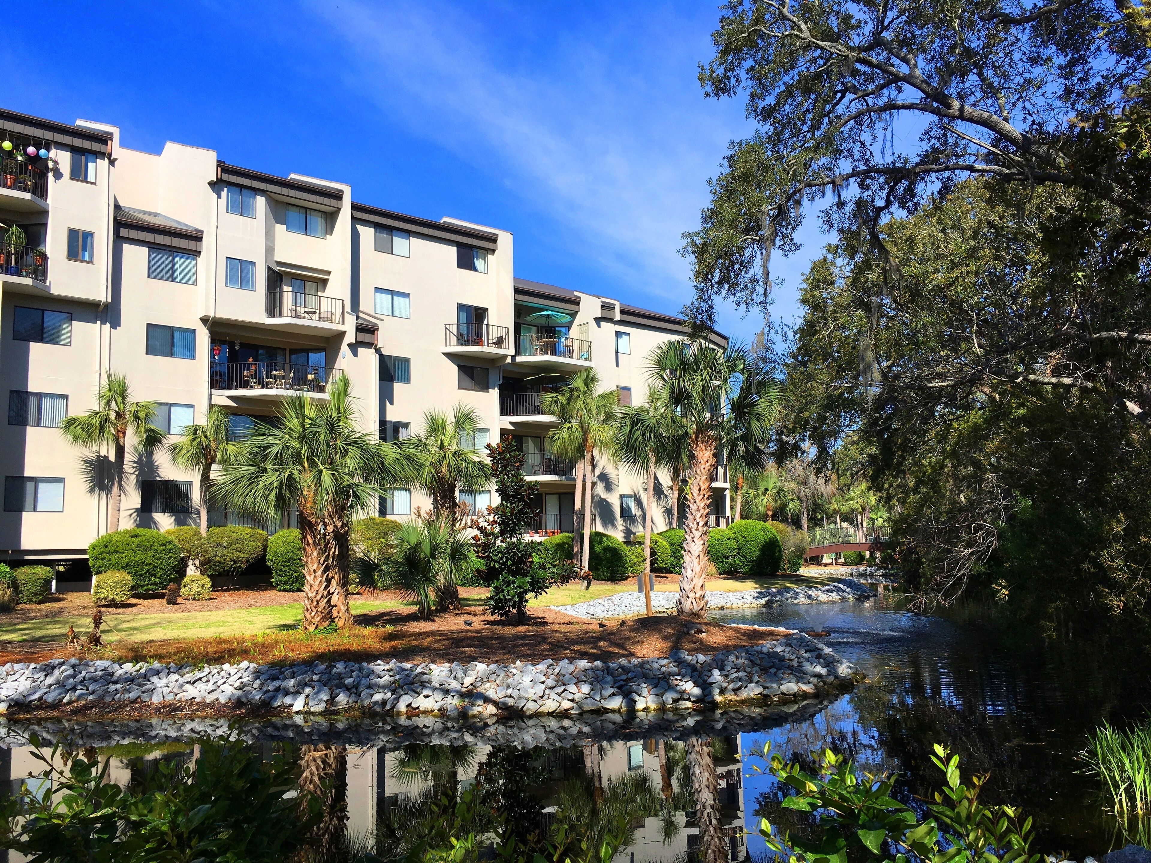 Couple’s Retreat – Romantic Penthouse Villa Across the Street from the Beach