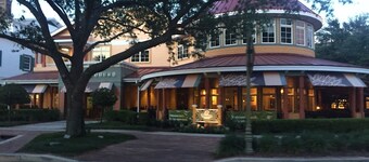 Great location near championship and executive golf and also Lake Sumter Landing