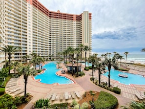 Piscina coperta, una piscina riscaldata