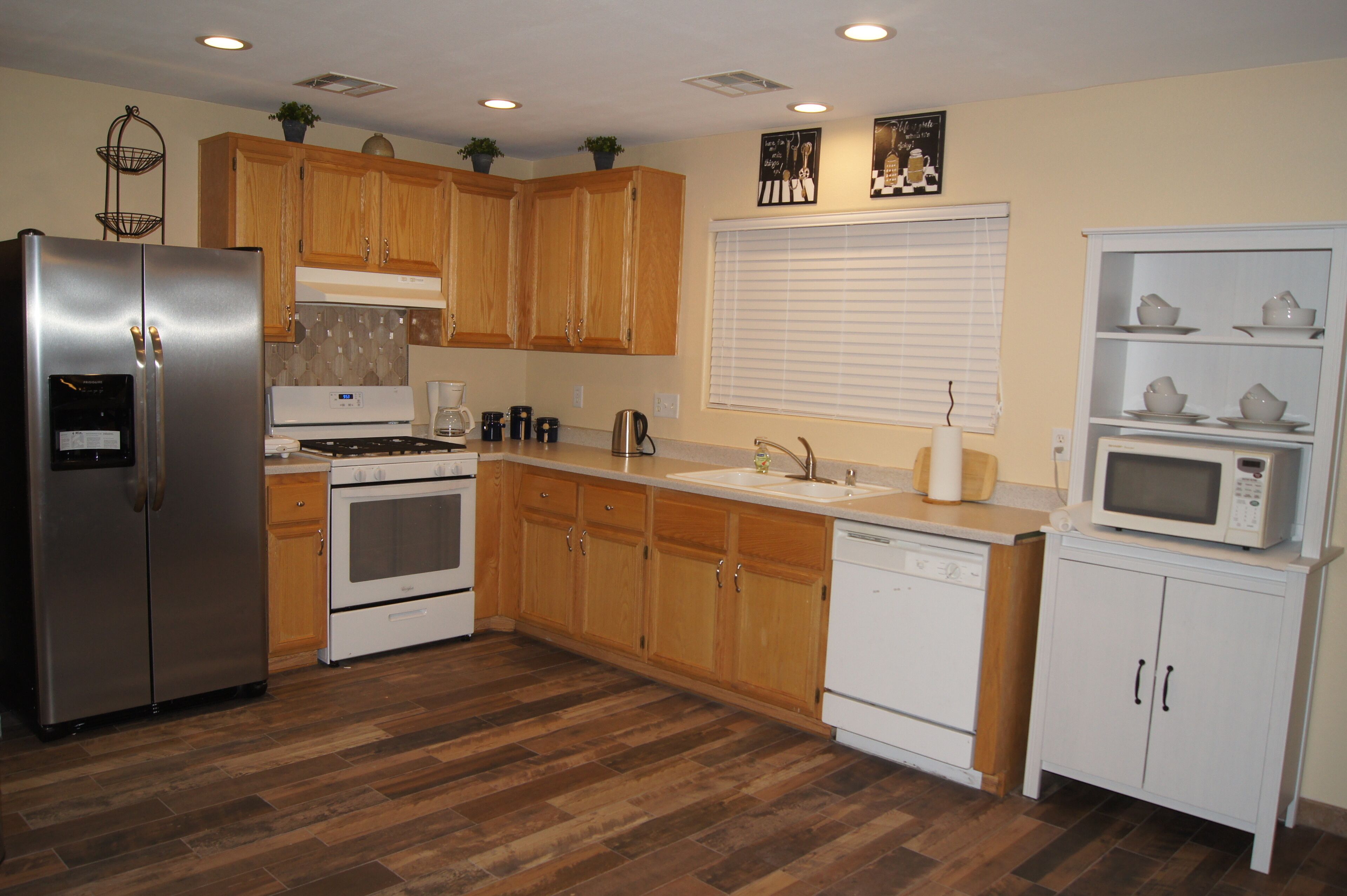 Beautiful Home WIFI Cable TV