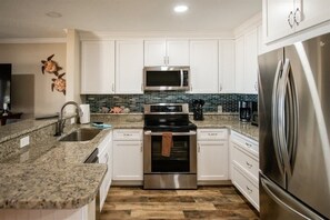 Frigorífic, microones, forn i rentaplats 