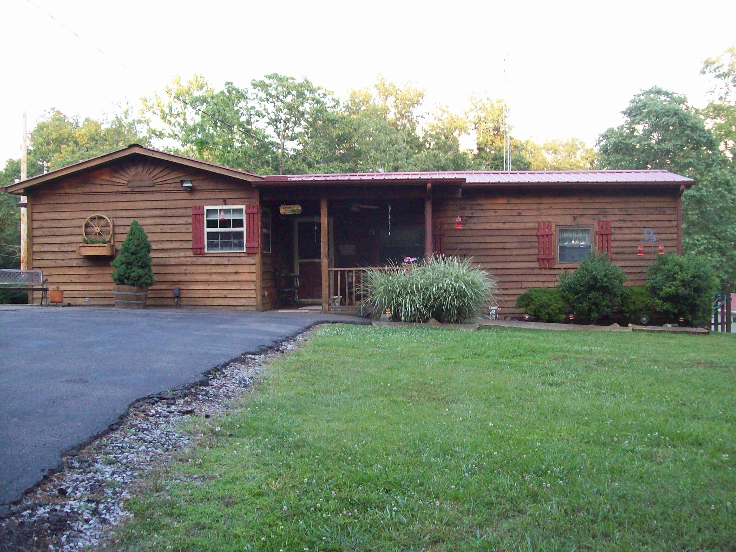 Cute Rustic Cabin, 1 Br; Within Sight Of Beautiful Kentucky Lake