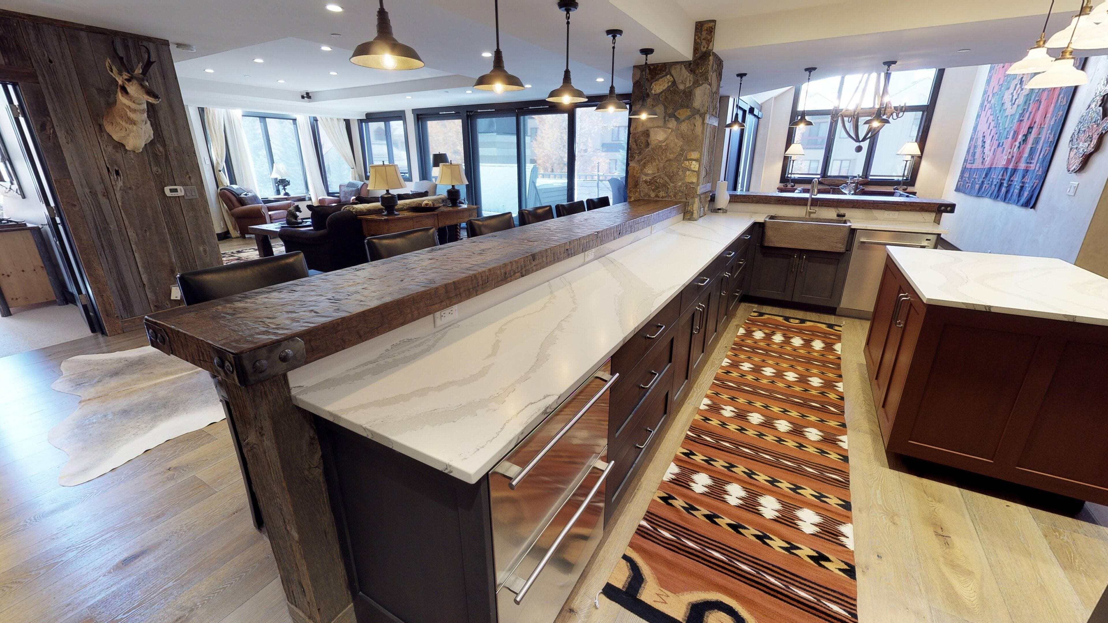 STUNNING Renovation - Platinum Penthouse in Village Ski I/O Hot Tub W/ Mtn. View