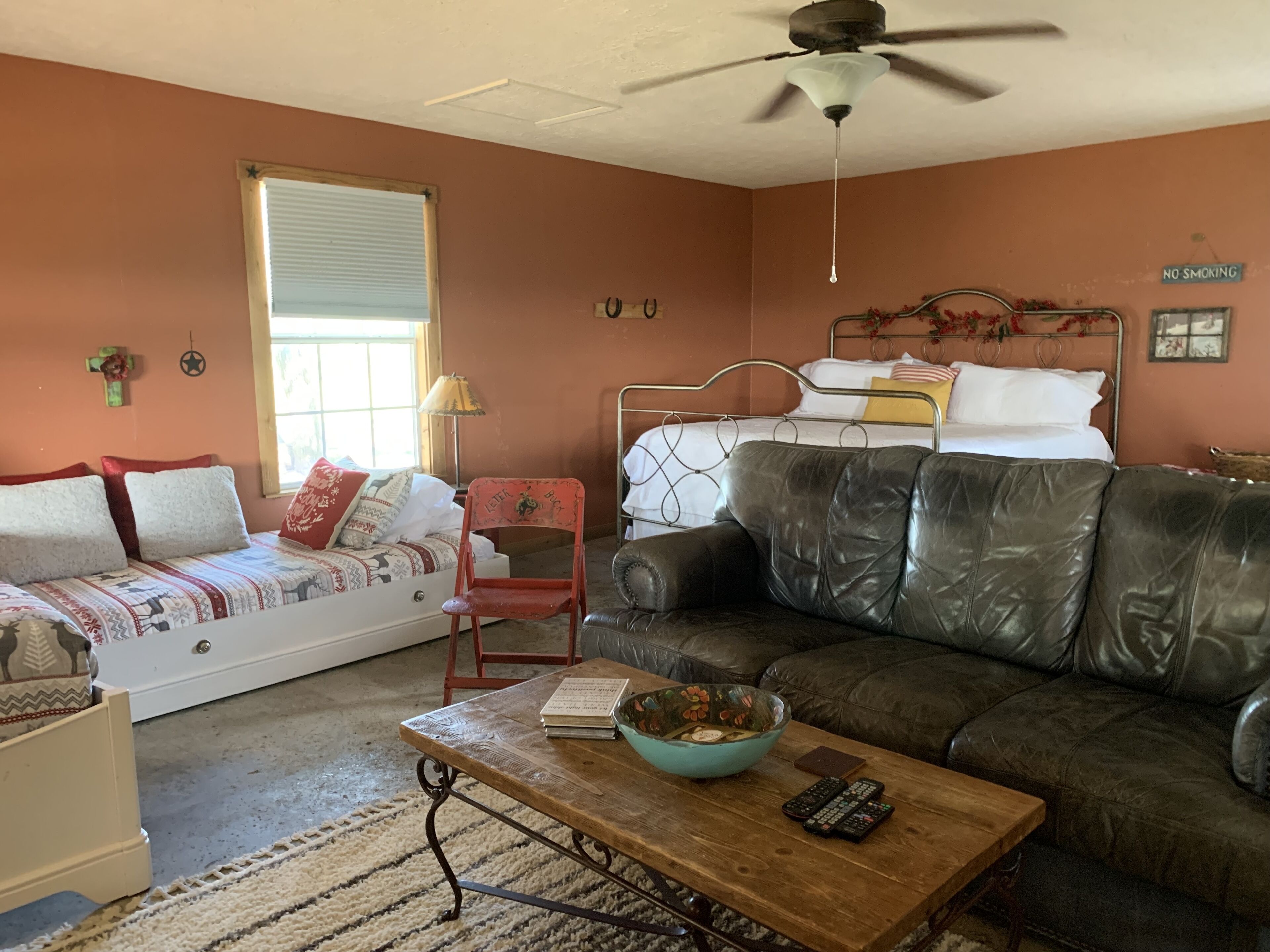 Fredericksburg, Willow City Loop, Horseshoe Bay, Johnson City, Mountain Views!!