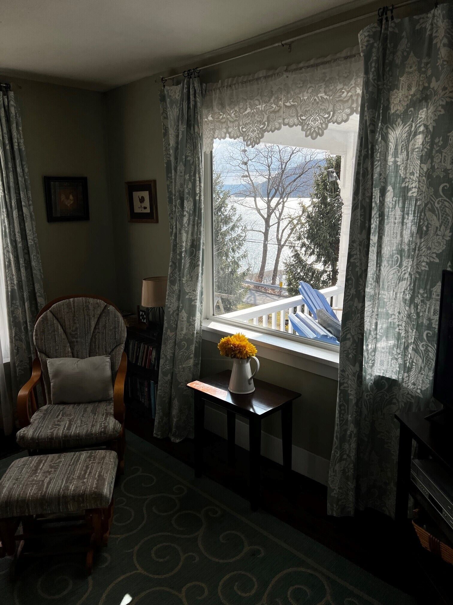 Beautiful 4-Season House & Beach, Stunning View, Great Offseason Rates!