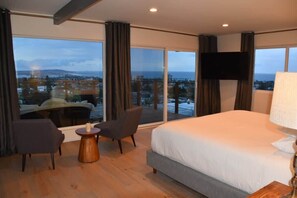 4 bedrooms, iron/ironing board, free WiFi, bed sheets - Mermaid House, views and spa in La Jolla Heights (San Diego)