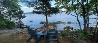 Tranquil Lake Front Paradise sur Ponhook au cœur de la Nouvelle-Écosse
