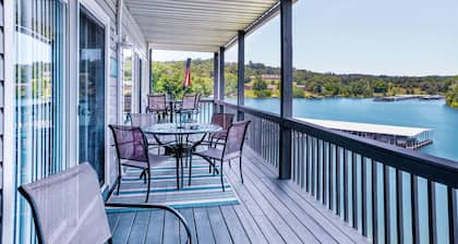Norris Lakefront Condo at Deerfield Resort