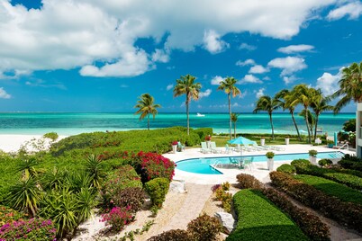 #4203 OCEANFRONT, Coral Gardens -Grace Bay Beach