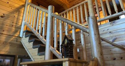 West Yellowstone · 3 Smart TVs Hot Tub Golf Course Yellowstone