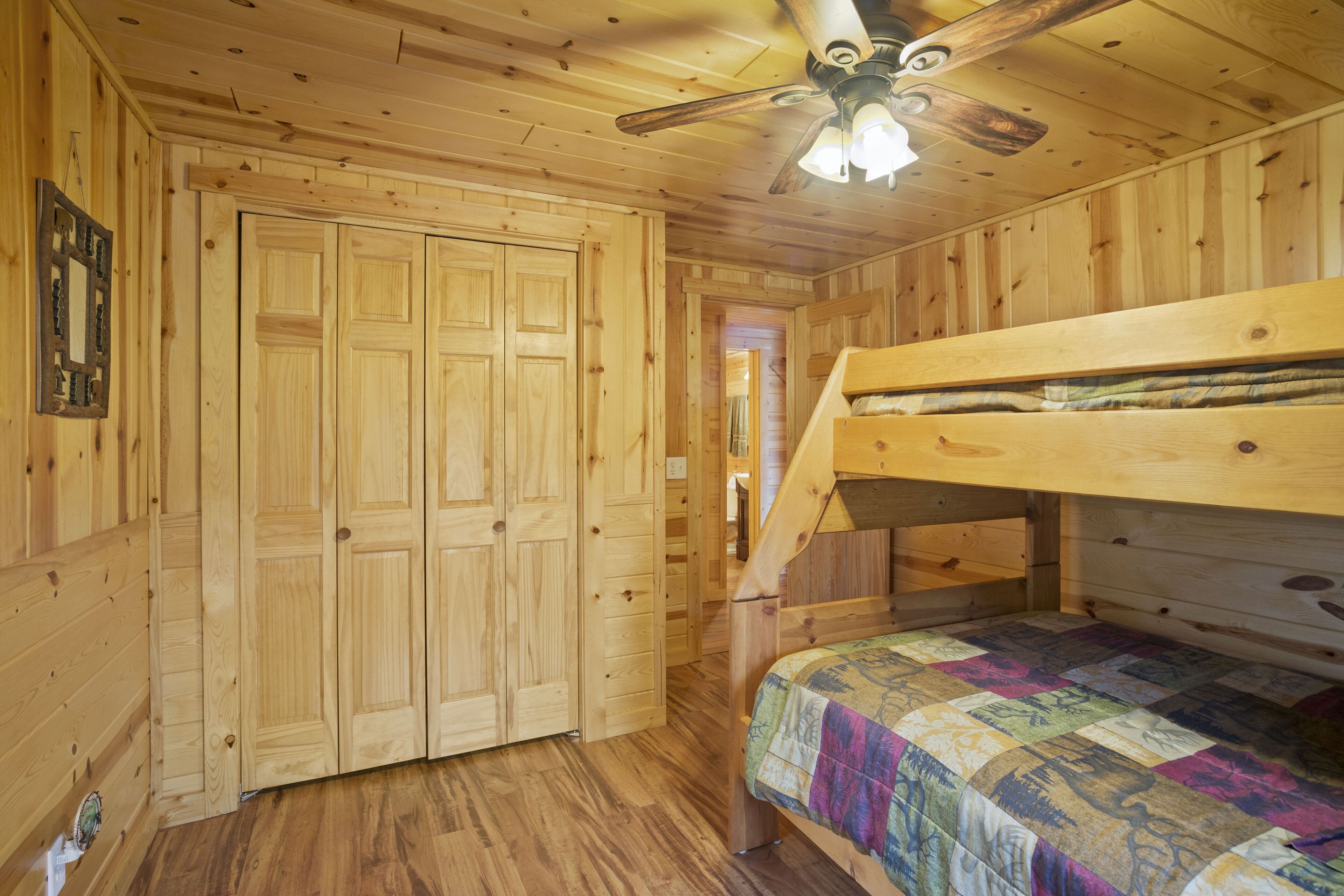 Mille Lacs getaway located on private inlet