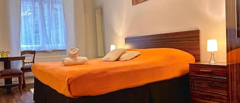 1 Schlafzimmer, Zimmersafe, Bügeleisen/Bügelbrett, Reisekinderbett