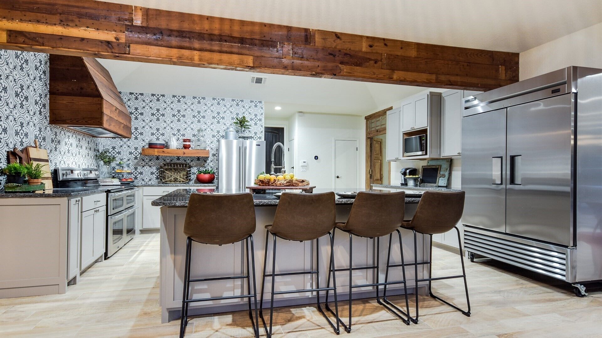 Blanco Valley Lodge: Reunions, Retreats & Workshops. Great For Holiday Parties