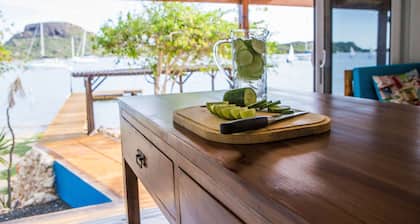 Escape to Villa Hammaka - Enjoy Amazing Waterfront Views!