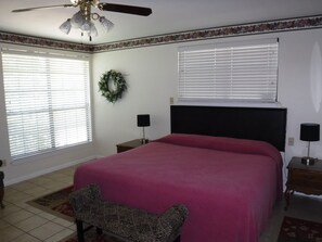 3 soverom, strykejern/-brett, wi-fi og sengetøy