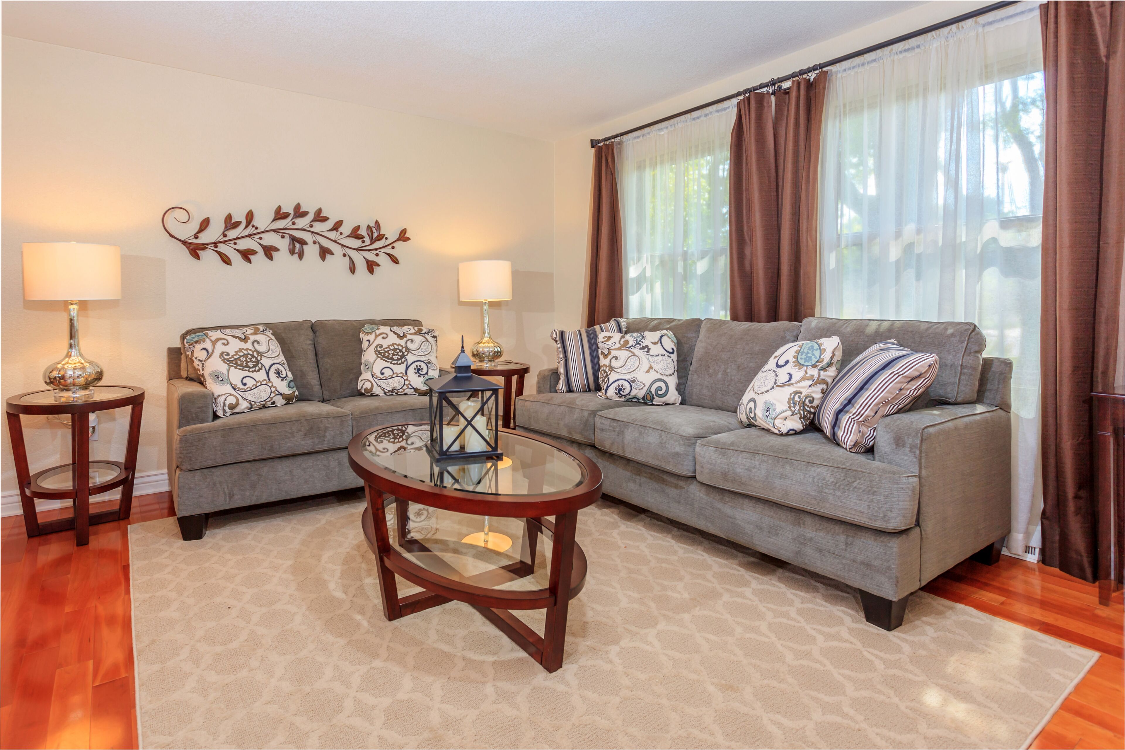 ★Exquisite Home Backs to Park! Complete Access★