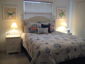 3 Schlafzimmer, Schreibtisch, Bügeleisen/Bügelbrett, Reisekinderbett