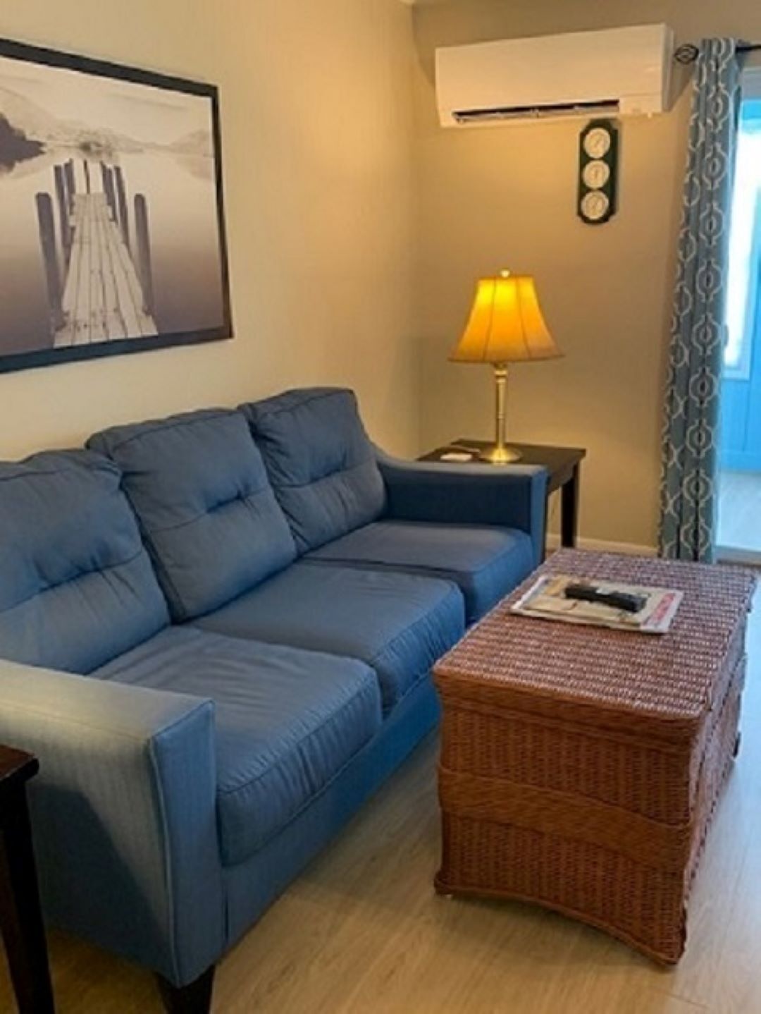 ADORABLE AND AFFORDABLE 1 BDRM -  WITH PRIVATE COURTYARD- SLEEPS 5