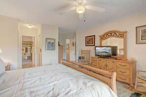 3 bedrooms, iron/ironing board, Internet, bed sheets