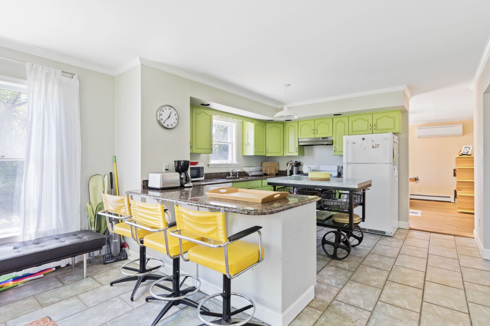 Bright and Modern 2000sqft Montauk House on Half an Acre