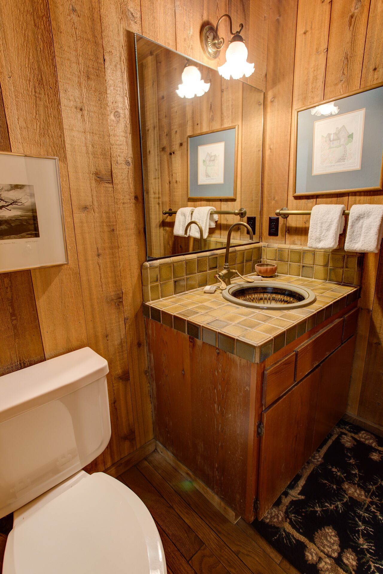 (17B) Tyler's Timber Lodge at The Redwoods In Yosemite