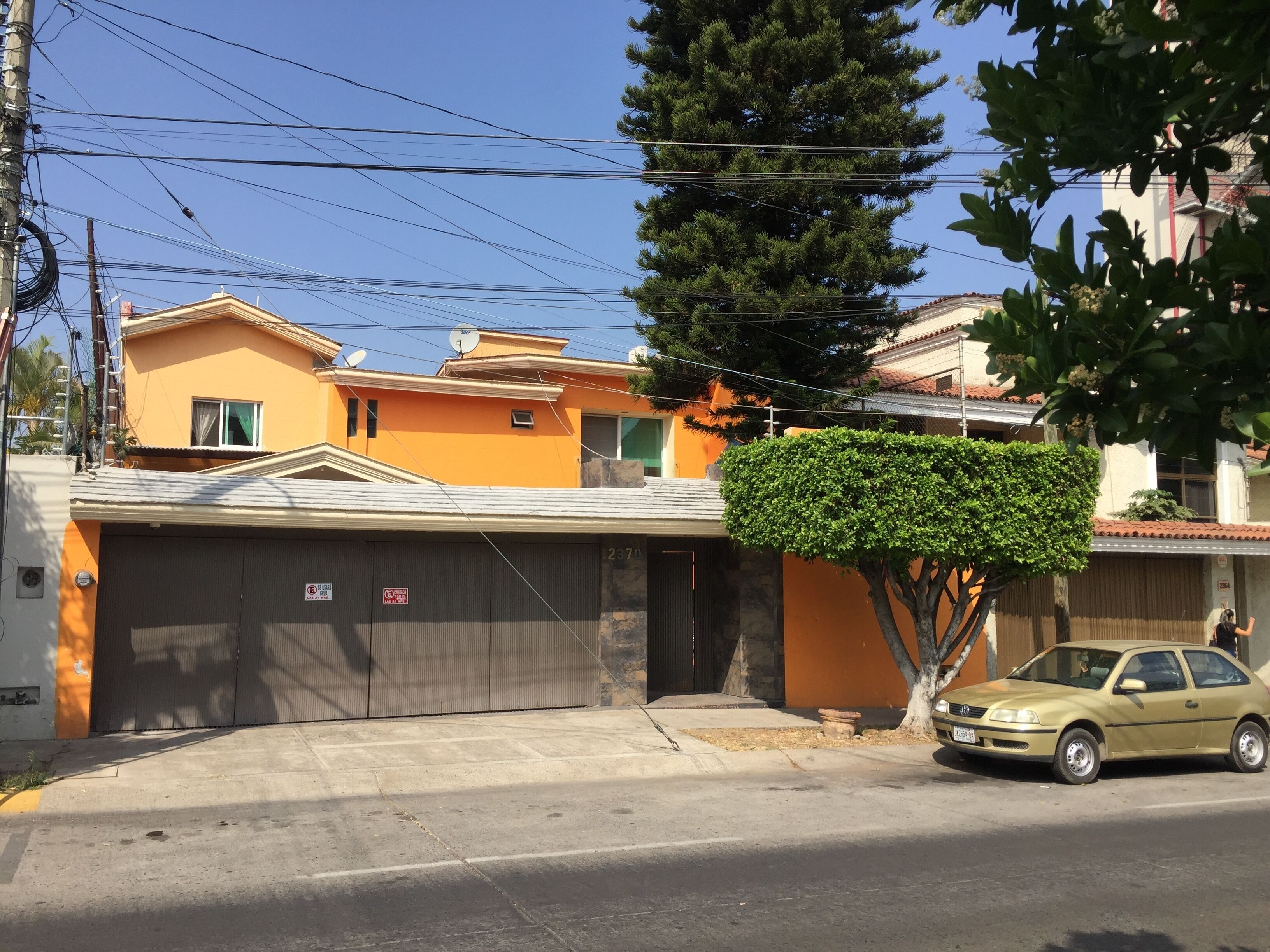  Faro Expo GDL for 12 pp near Plaza del Sol. Pet friendly. Steps from the expo.