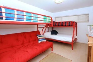 3 bedrooms, iron/ironing board, free WiFi, bed sheets - OCEANFRONT SINGLE LEVEL HOME- Sleeps 12- Active Discounts -Sorry No Pets Allowed (Oceano)