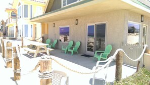 Outdoor dining - OCEANFRONT SINGLE LEVEL HOME- Sleeps 12- Active Discounts -Sorry No Pets Allowed (Oceano)