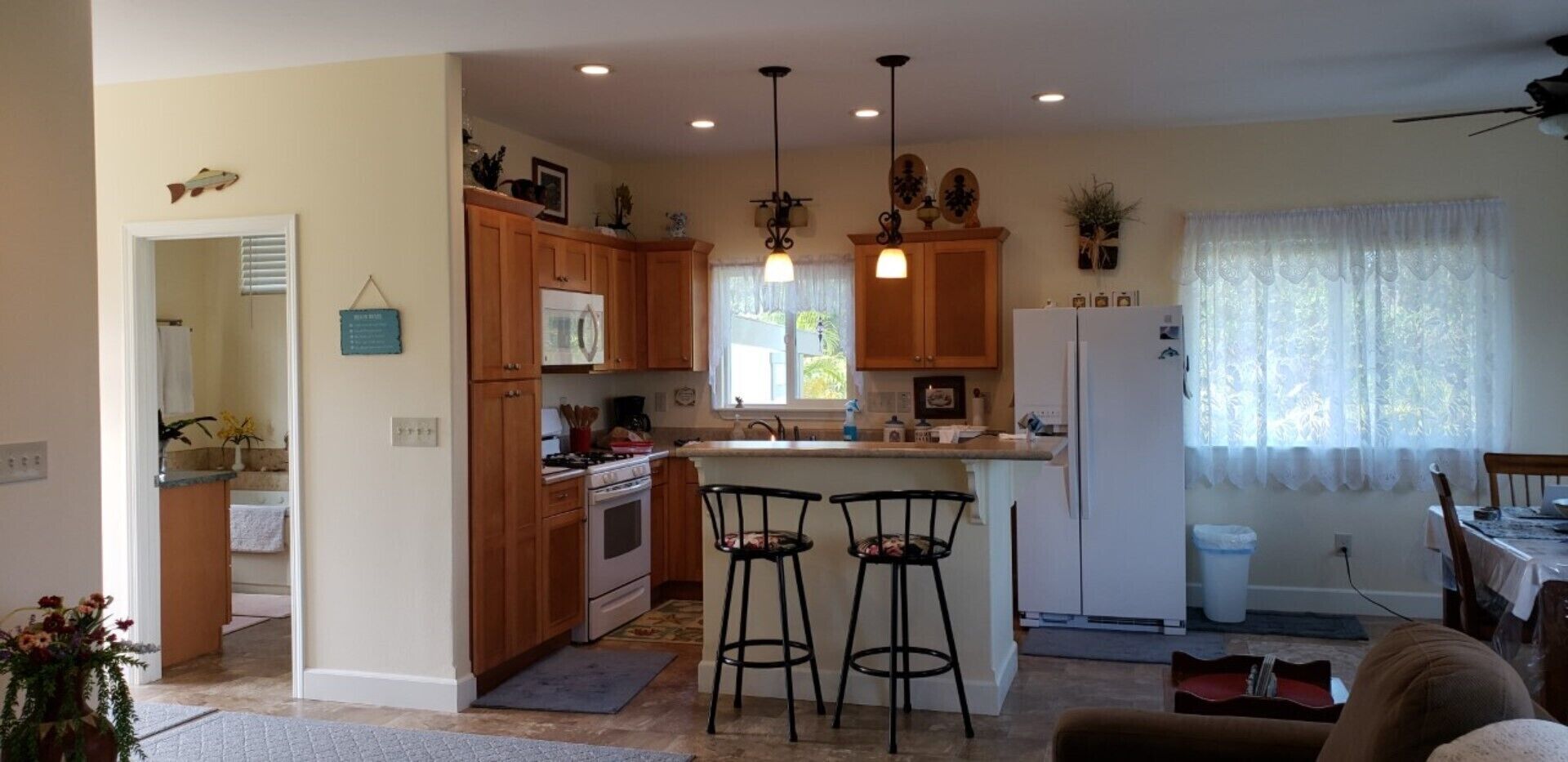 Kitchen with all the necessities 
