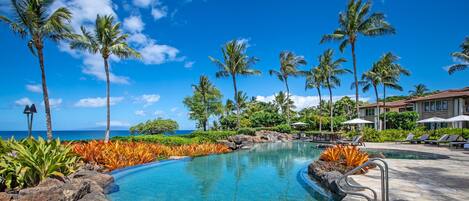 Een buitenzwembad, een verwarmd zwembad