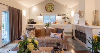 Fabulous Cottage, Walk to Glen Ellen