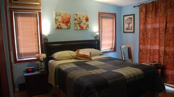 3 bedrooms, desk, iron/ironing board, free WiFi