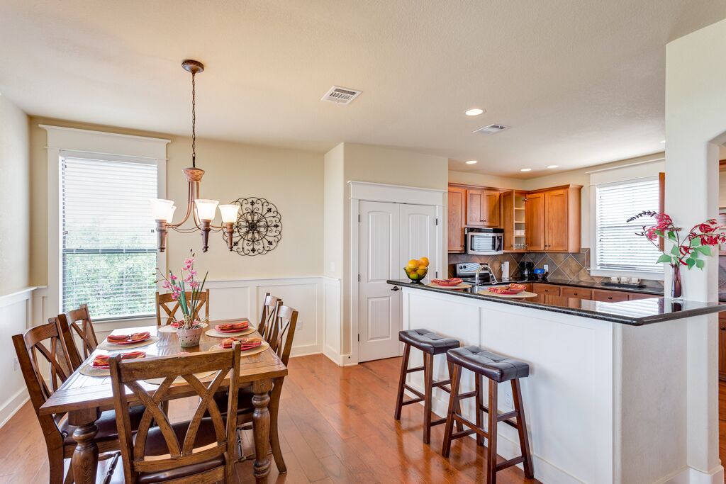 Home with a Panoramic view in The Hollows Resort, Pools, Hiking trails, Fitness Center!