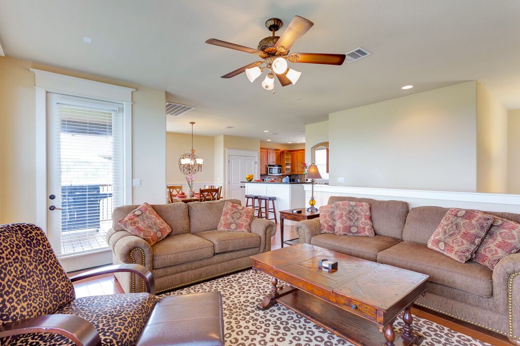 Home with a Panoramic view in The Hollows Resort, Pools, Hiking trails, Fitness Center!
