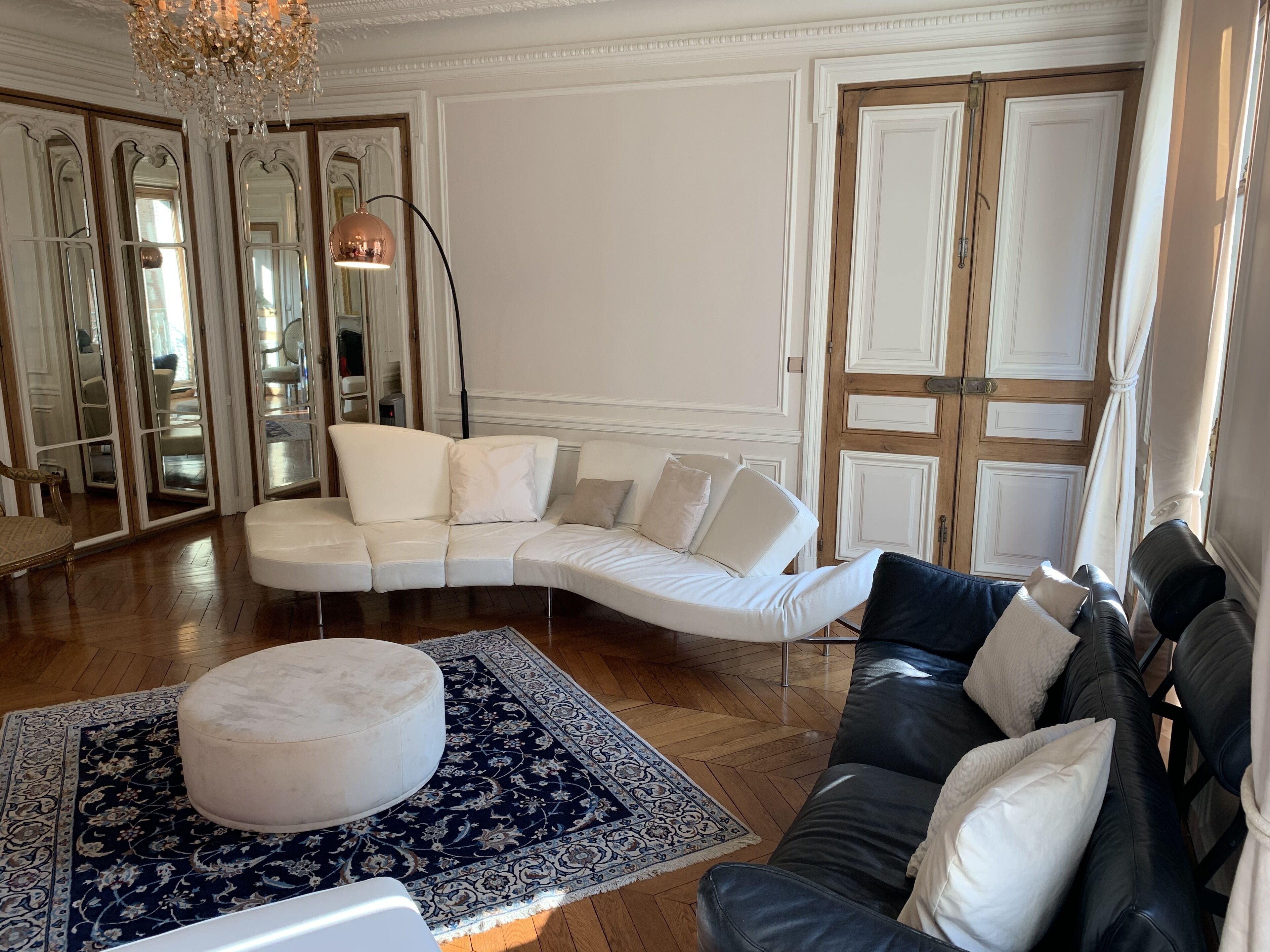 Champs Elysees Matignon Fbg St Honore 5 ROOMS Air Cond 1750 Sq Feet 