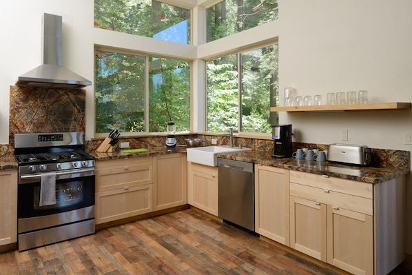 Microwave, oven, stovetop, dishwasher