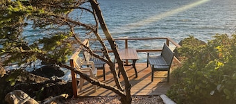 Luxus-Ferienhaus am atemberaubenden Oceanfront Acreage mit über 1000 Meter Küste